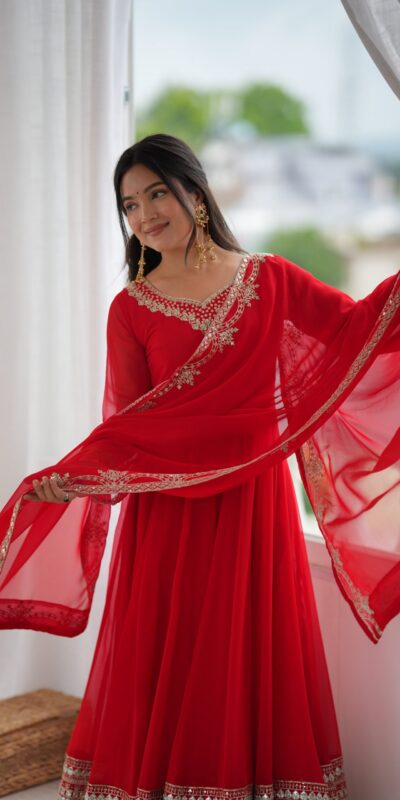 SSR 549 Red Fox Perfect for Wedding, Party, Durga Puja, Diwali, Anniversary –Georgette Gown. Now at just ₹2449. Delivery 4-6 Working Days. Shop now. | Bollywood Gowns, Creative Gowns, Designer Gowns, Embroidered Gowns, Gowns, Party Wear Gowns