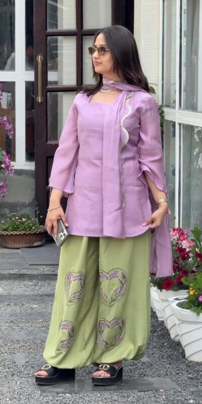 MD 3106 Lavender Mal Chanderi Salwar Suit Perfect for Wedding, Party, Baisakhi, Housewarming, Sangeet – Introductory Price ₹2249. Delivery 4-6 Working D | Casual Suits, Jump Suits, Creative suits, Designer Suits, Palazzo Suits, Party Wear Suits, Patiala Suits, Salwar suit, Straight Suits