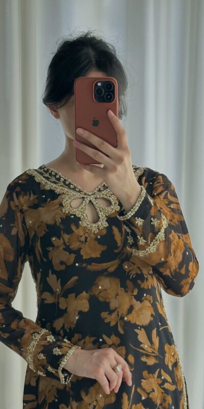 SRK 5366 Black l Faux Georgette Salwar Suit with Mirror Work & Embroidery Work. Get it for ₹2349. Delivery 4-6 Working Days. Shop now. | Casual Suits, Jump Suits, Creative suits, Designer Suits, Palazzo Suits, Party Wear Suits, Patiala Suits, Salwar suit, Straight Suits