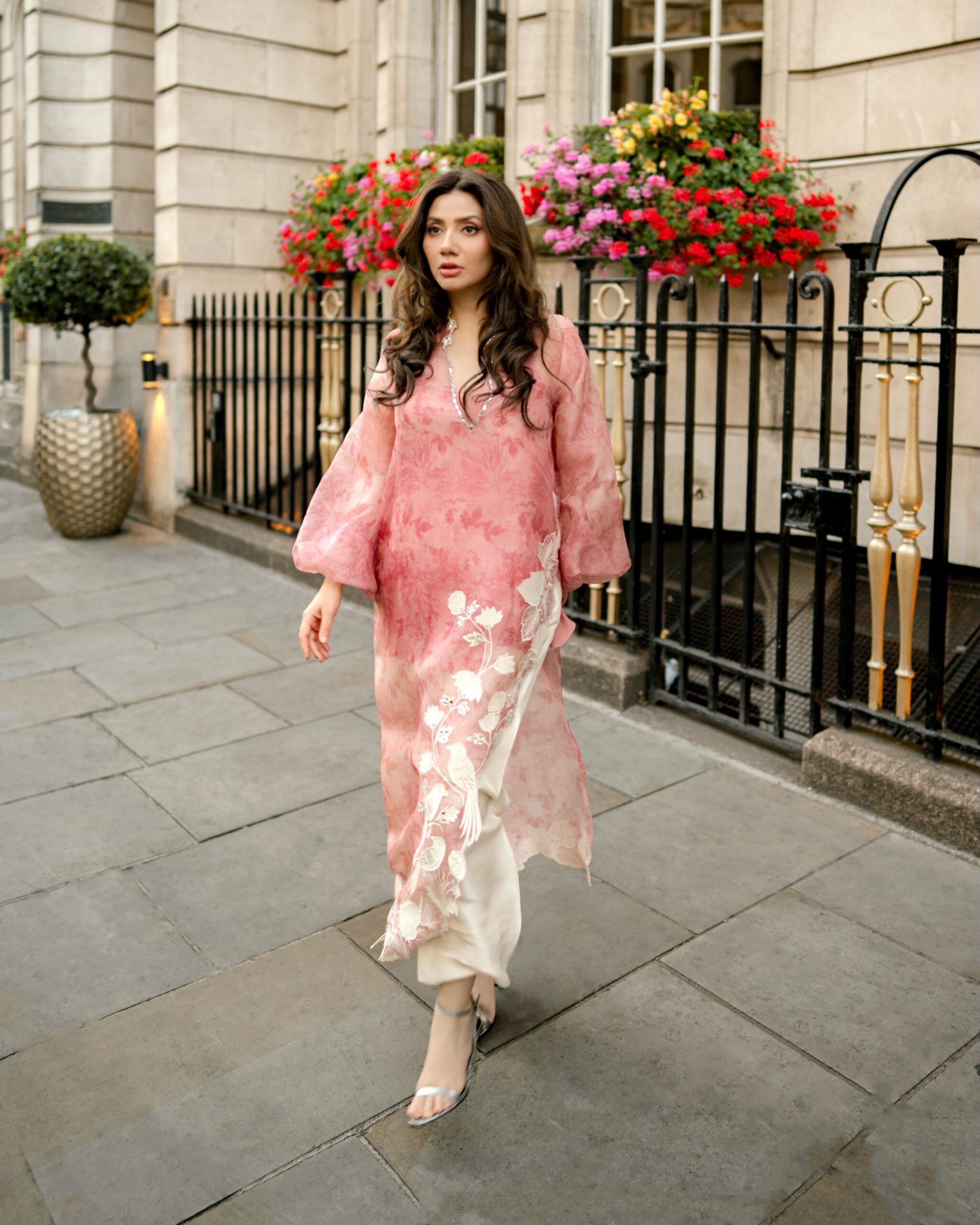 RTC 6054 Peach Colour Organza Silk Salwar Suit with Designer Work. Exclusive Offer ₹2099. Delivery 4-6 Working Days. Shop now. | Casual Suits, Jump Suits, Creative suits, Designer Suits, Palazzo Suits, Party Wear Suits, Patiala Suits, Salwar suit, Straight Suits