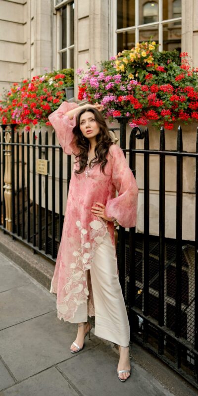 RTC 6054 Peach Colour Organza Silk Salwar Suit with Designer Work. Exclusive Offer ₹2099. Delivery 4-6 Working Days. Shop now. | Casual Suits, Jump Suits, Creative suits, Designer Suits, Palazzo Suits, Party Wear Suits, Patiala Suits, Salwar suit, Straight Suits