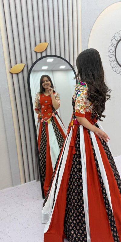 PC 587 Red in Pure Cotton Mirror Work & Gamthi Work Lehenga Choli . Exclusive Offer ₹3049. Delivery 4-6 Working Days. Shop now. | Bollywood Lehenga, Creative Lehenga, Designer Lehenga, Embroidered Lehenga, Lehenga, Party Wear Lehenga