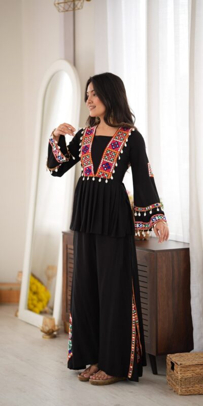 SP 93 Black Rayon Salwar Suit with Embroidery Work & Thread Embroidery. Best Price ₹2149. Delivery 4-6 Working Days. Shop now. | Casual Suits, Jump Suits, Creative suits, Designer Suits, Palazzo Suits, Party Wear Suits, Patiala Suits, Salwar suit, Straight Suits
