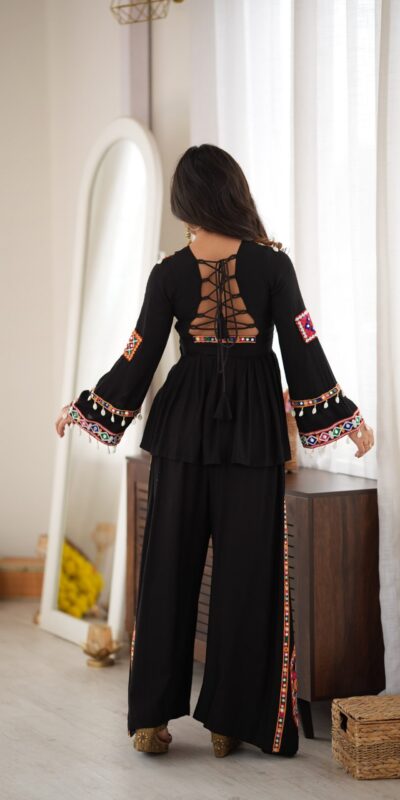 SP 93 Black Rayon Salwar Suit with Embroidery Work & Thread Embroidery. Best Price ₹2149. Delivery 4-6 Working Days. Shop now. | Casual Suits, Jump Suits, Creative suits, Designer Suits, Palazzo Suits, Party Wear Suits, Patiala Suits, Salwar suit, Straight Suits