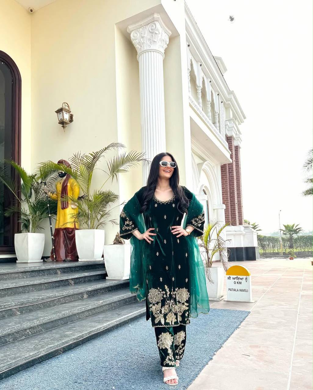 Lovely Green Viscose Velvet Embroider Work Salwar Suit