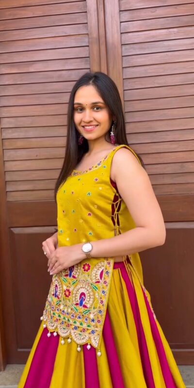 PC 592 Yellow in Color Vichitra Silk Embroidery Work Lehenga Choli . Now at just ₹3149. Delivery 4-6 Working Days. Shop now. | Bollywood Lehenga, Creative Lehenga, Designer Lehenga, Embroidered Lehenga, Lehenga, Party Wear Lehenga