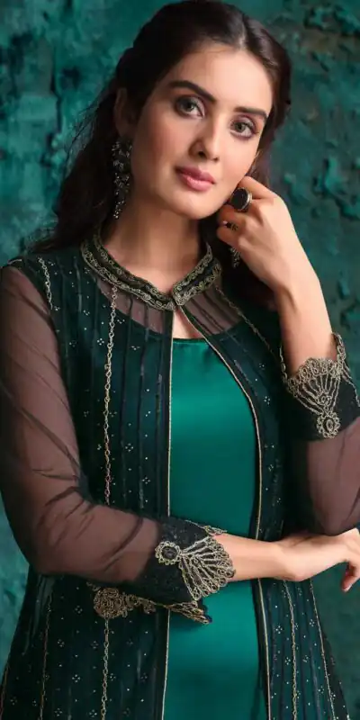Vipul 4631 Green Top : Heavy Vaishnavi Net Bottom : Satin Dupatta : Vaishnavi Net Work : Heavy Embroidery Coding With Diamond Work @2599/- | Casual Suits, Creative suits, Designer Suits, Palazzo Suits, Party Wear Suits, Salwar suit, Straight Suits