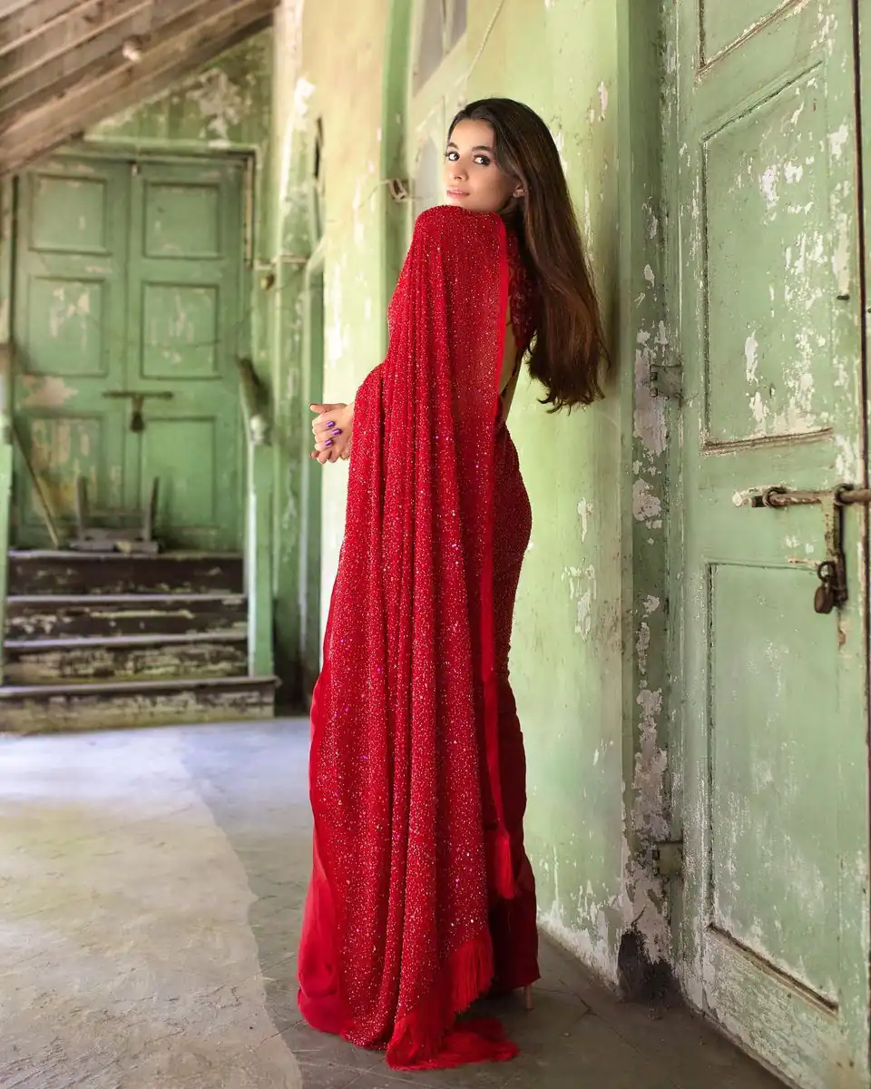 KT 186 Red Saree : Georgette Blouse : Bangalori Silk Work : Fancy Sequence Work Wedding, Festive @1599/- Only | Bollywood Sarees, Creative Sarees, Designer Sarees, Embroidered Sarees, Ethnic Saree, Party Wear Sarees, Sarees