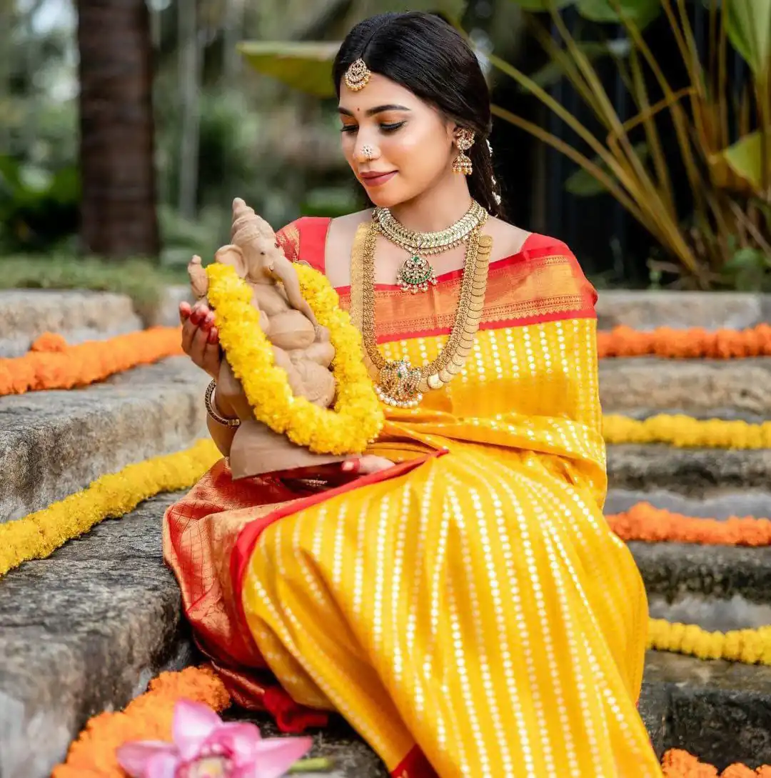 DDF-Yellow Color Soft Silk Ordinary Design Saree Rich Pallu Casual, Party Wear, Wedding, Events, Festivals Wear Etc. Expected Delivery 4-6 Working Days 1449 | Embroidered Sarees, Bollywood Sarees, Creative Sarees, Designer Sarees, Ethnic Saree, Modern Digital sarees, Party Wear Sarees, Sarees