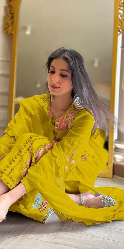 AD118 Yellow Color Georgette Embroidery Work Salwar Suit Casual, Wedding, Festive, Events Etc. Expected Delivery  4-6 Working Days @1950/- | Jump Suits, Casual Suits, Creative suits, Designer Suits, Palazzo Suits, Party Wear Suits, Salwar suit, Straight Suits