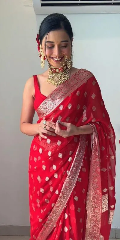 KP 5038 Red Color Soft Cotton Silk Golden Weaving Work Saree Casual, Party Wear, Wedding, Events Etc. Expected Delivery 4-6 Working Days @1549/- | Bollywood Sarees, Creative Sarees, Designer Sarees, Embroidered Sarees, Ethnic Saree, Modern Digital sarees, Party Wear Sarees, Sarees