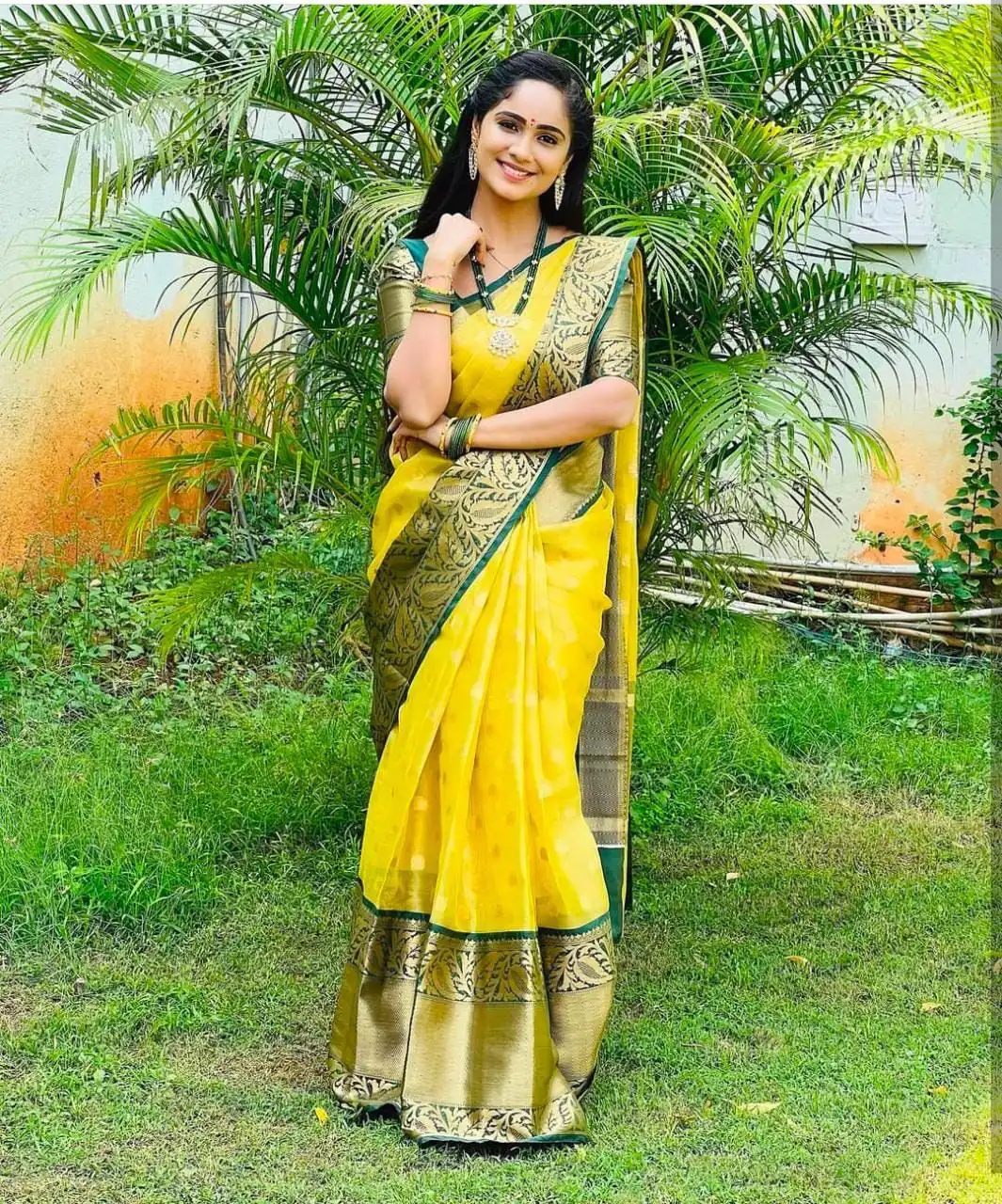 DDF Yellow Green Soft Lichi Silk With Ordinary Design Saree Casual, Party Wear, Wedding, Events, Etc. Expected Delivery 4-6 Working Days 1499/- | Bollywood Sarees, Creative Sarees, Designer Sarees, Embroidered Sarees, Ethnic Saree, Modern Digital sarees, Party Wear Sarees, Sarees
