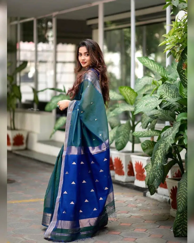 DDF Triveni Teal Blue Color Banarasi Soft Silk Ordinary Design Saree Casual, Party Wear, Wedding, Events Etc. Expected Delivery 4-6 Working Days 1499/- | Bollywood Sarees, Creative Sarees, Designer Sarees, Embroidered Sarees, Ethnic Saree, Modern Digital sarees, Party Wear Sarees, Sarees