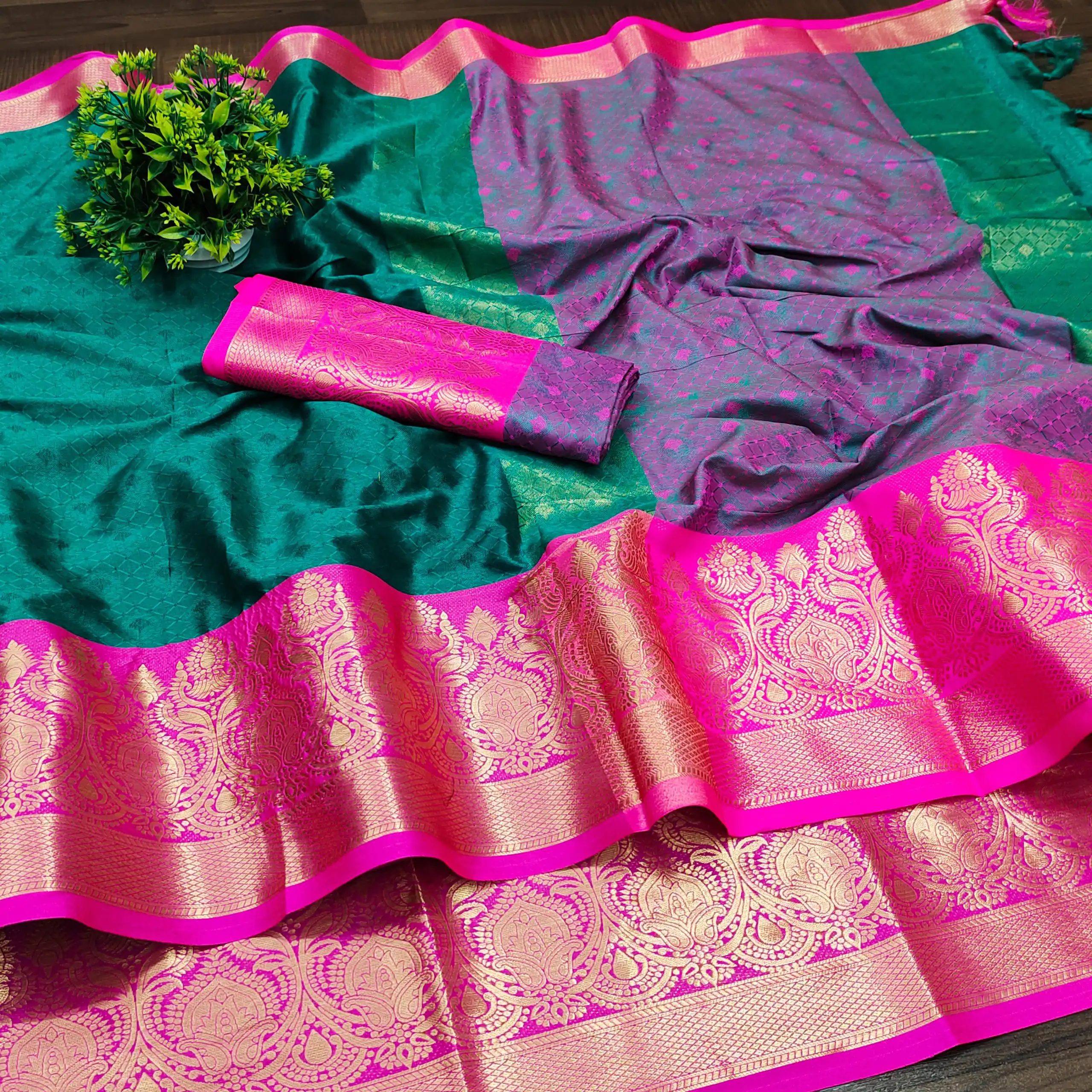 MB™️ 3204 Green Color Pure Mercerized Cotton Silk Saree Casual, Wedding, Party Wear, Festival, Events, Etc. Expected Delivery 4-6 Working Days @1449/- | Bollywood Sarees, Creative Sarees, Designer Sarees, Embroidered Sarees, Ethnic Saree, Modern Digital sarees, Party Wear Sarees, Sarees