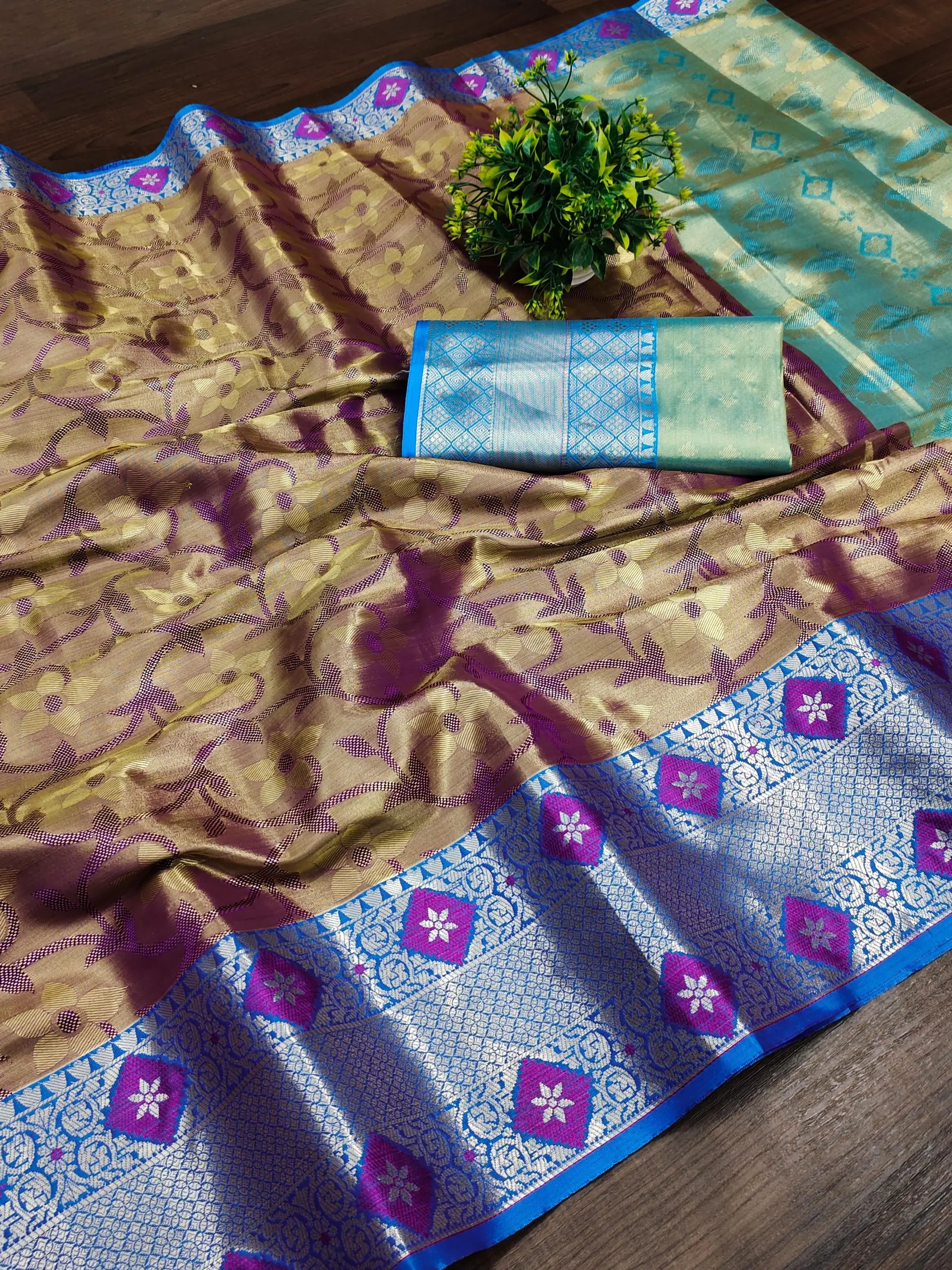 MB™️  3236 Grey Color Soft & Pure Organic Silk Gold Zari Weaving Saree Casual, Party Wear, Wedding, Events Etc. Expected Delivery 4-6 Working Days @1699/- | Bollywood Sarees, Creative Sarees, Designer Sarees, Embroidered Sarees, Ethnic Saree, Modern Digital sarees, Party Wear Sarees, Sarees