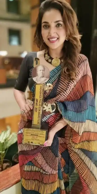 DF 3264 Multi Color Saree : Georgette Work : Heavy Digital Print Work Casual, Party Wear, Wedding Blouse : Plain @1499/- | Bollywood Sarees, Creative Sarees, Designer Sarees, Embroidered Sarees, Party Wear Sarees, Sarees