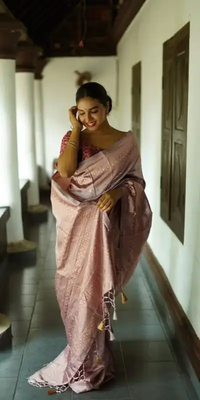 DDF 126 Cream Color Soft Lichi Silk Ordinary Design Rich Pallu Saree Casual, Party Wear, Events, Festivals Etc. Expected Delivery 4-6 Working Days 1549 | Bollywood Sarees, Creative Sarees, Designer Sarees, Embroidered Sarees, Ethnic Saree, Modern Digital sarees, Party Wear Sarees, Sarees