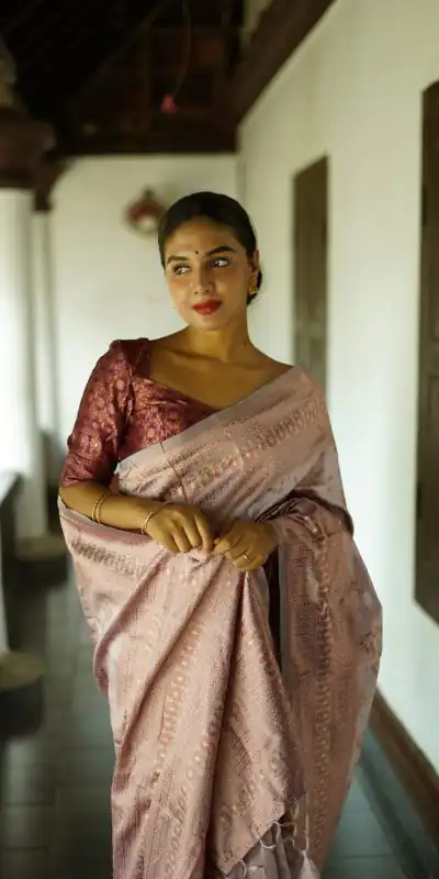 DDF 126 Cream Color Soft Lichi Silk Ordinary Design Rich Pallu Saree Casual, Party Wear, Events, Festivals Etc. Expected Delivery 4-6 Working Days 1549 | Bollywood Sarees, Creative Sarees, Designer Sarees, Embroidered Sarees, Ethnic Saree, Modern Digital sarees, Party Wear Sarees, Sarees