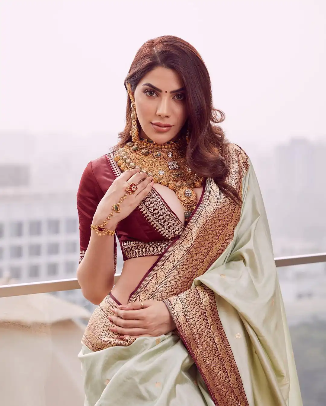 KP 4076 Off White Color Soft Lichi Silk Jacquard On All Over Saree Casual, Party Wear, Wedding, Events Etc. Expected Delivery 4-6 Working Days @1499/- | Bollywood Sarees, Creative Sarees, Designer Sarees, Embroidered Sarees, Ethnic Saree, Modern Digital sarees, Party Wear Sarees, Sarees