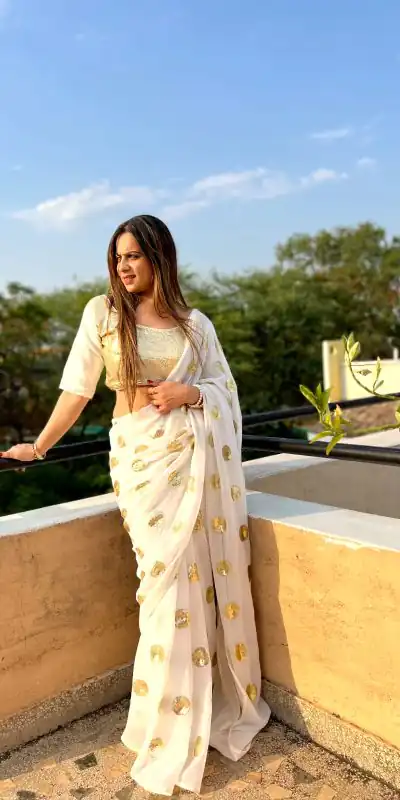 JR 589 White Color Georgette Embroidery Sequence work with folo piping Saree Casual, Wedding, Festive, Events . Expected Delivery  4-6 Working Days @1599/- | Bollywood Sarees, Creative Sarees, Designer Sarees, Embroidered Sarees, Ethnic Saree, Modern Digital sarees, Party Wear Sarees, Sarees