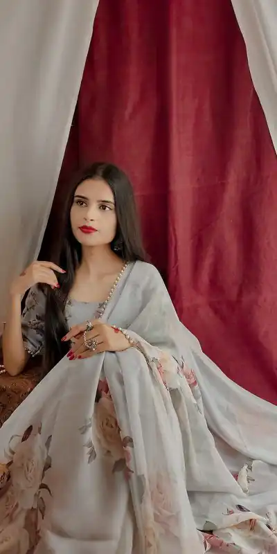 YNF7007 Grey  Color Georgette Printed with pearl lace border Saree Casual, Party Wear, Wedding, Events Etc. Expected Delivery 4-6 Working Days @1499/- | Bollywood Sarees, Creative Sarees, Designer Sarees, Embroidered Sarees, Ethnic Saree, Modern Digital sarees, Party Wear Sarees, Sarees