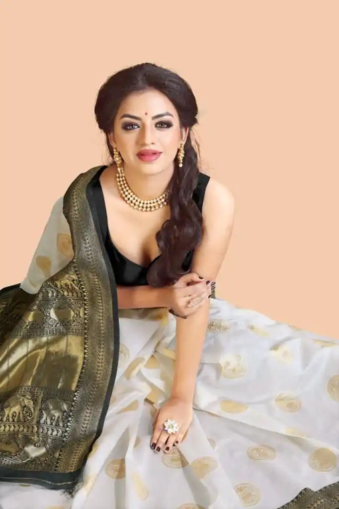 KP 5055 White & Black Color Soft Lichi Silk Jacquard Work Saree Casual, Party Wear, Wedding, Events Etc. Expected Delivery 4-6 Working Days @1499/- | Bollywood Sarees, Creative Sarees, Designer Sarees, Embroidered Sarees, Ethnic Saree, Modern Digital sarees, Party Wear Sarees, Sarees