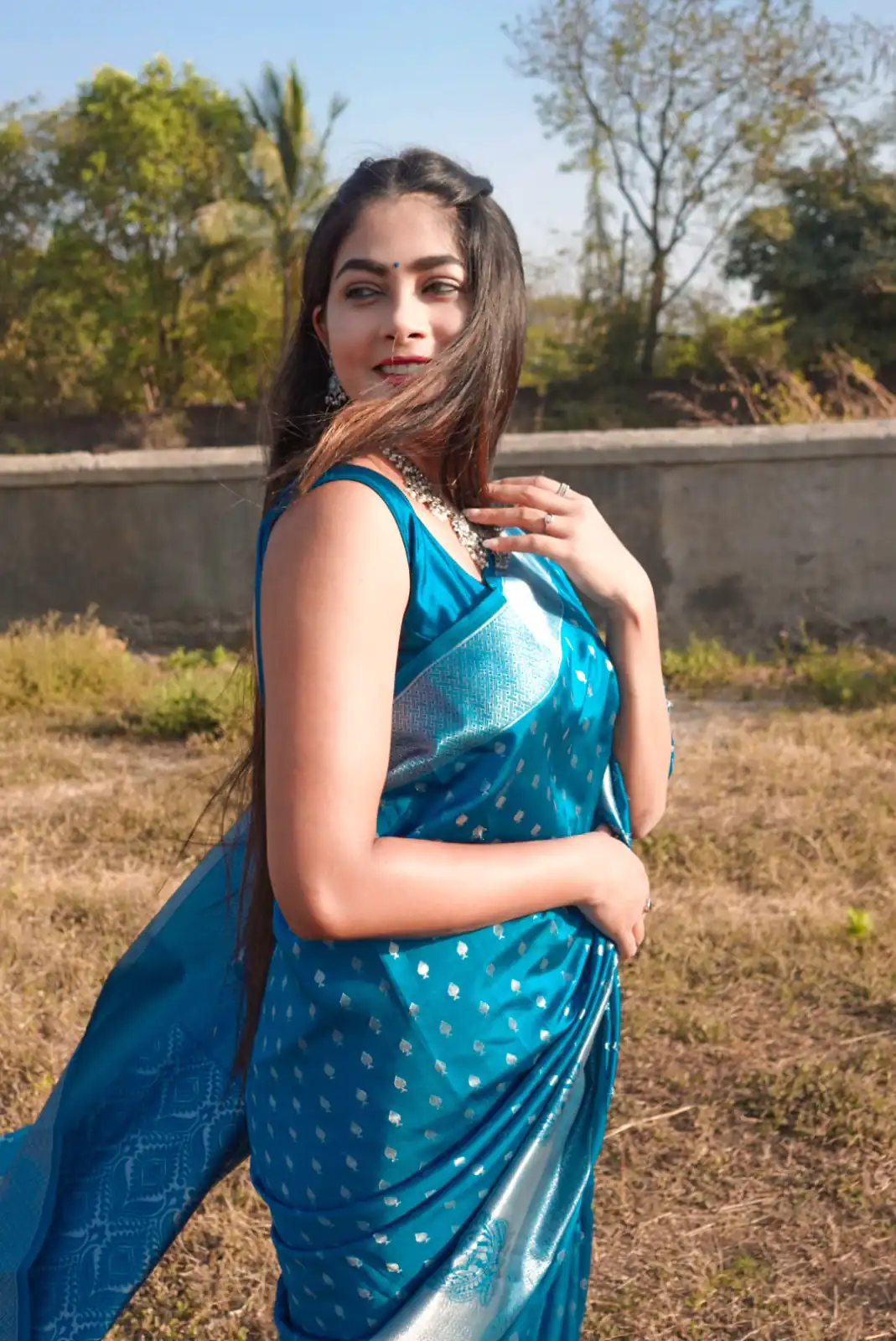 DDF 1009 Blue  Color Soft Lichi Silk Ordinary Design Rich Pallu Saree Casual, Party Wear, Events, Festivals Etc. Expected Delivery 4-6 Working Days 1349/- | Bollywood Sarees, Creative Sarees, Designer Sarees, Embroidered Sarees, Ethnic Saree, Modern Digital sarees, Party Wear Sarees, Sarees