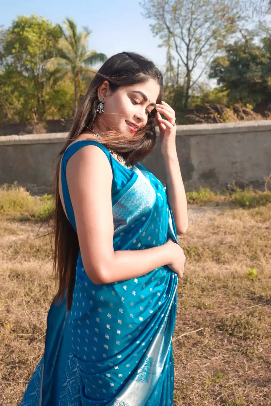 DDF 1009 Blue  Color Soft Lichi Silk Ordinary Design Rich Pallu Saree Casual, Party Wear, Events, Festivals Etc. Expected Delivery 4-6 Working Days 1349/- | Bollywood Sarees, Creative Sarees, Designer Sarees, Embroidered Sarees, Ethnic Saree, Modern Digital sarees, Party Wear Sarees, Sarees