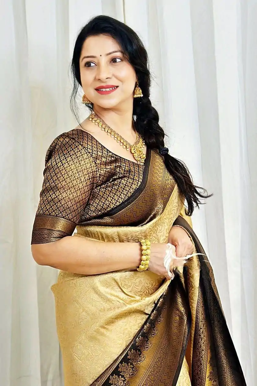 DDF 116 Grey Color Soft Lichi Silk Ordinary Design Rich Pallu Saree Casual, Party Wear, Events, Festivals Etc. Expected Delivery 4-6 Working Days 1499/ | Bollywood Sarees, Creative Sarees, Designer Sarees, Embroidered Sarees, Ethnic Saree, Modern Digital sarees, Party Wear Sarees, Sarees