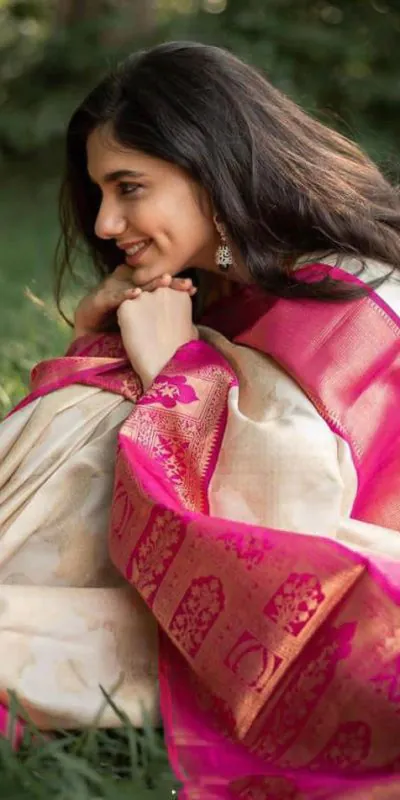 KP 3043 Cream Color Soft Lichi Silk Cloth Beautiful Rich Pallu Saree Casual, Party Wear, Wedding, Events Etc. Expected Delivery 4-6 Working Days @ 1499/- | Bollywood Sarees, Creative Sarees, Designer Sarees, Embroidered Sarees, Ethnic Saree, Modern Digital sarees, Party Wear Sarees, Sarees