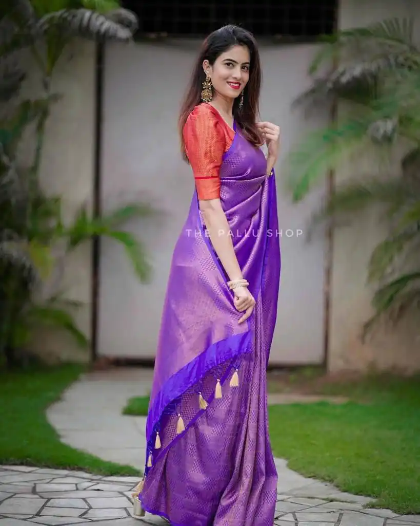 KP 4099 Purple Color Soft Lichi Silk Cloth Rich Pallu All Over Saree Events Casual, Wedding, Festive, Events Etc. Expected Delivery  4-6 Working Days @1349/- | Embroidered Sarees, Bollywood Sarees, Creative Sarees, Designer Sarees, Ethnic Saree, Modern Digital sarees, Party Wear Sarees, Sarees
