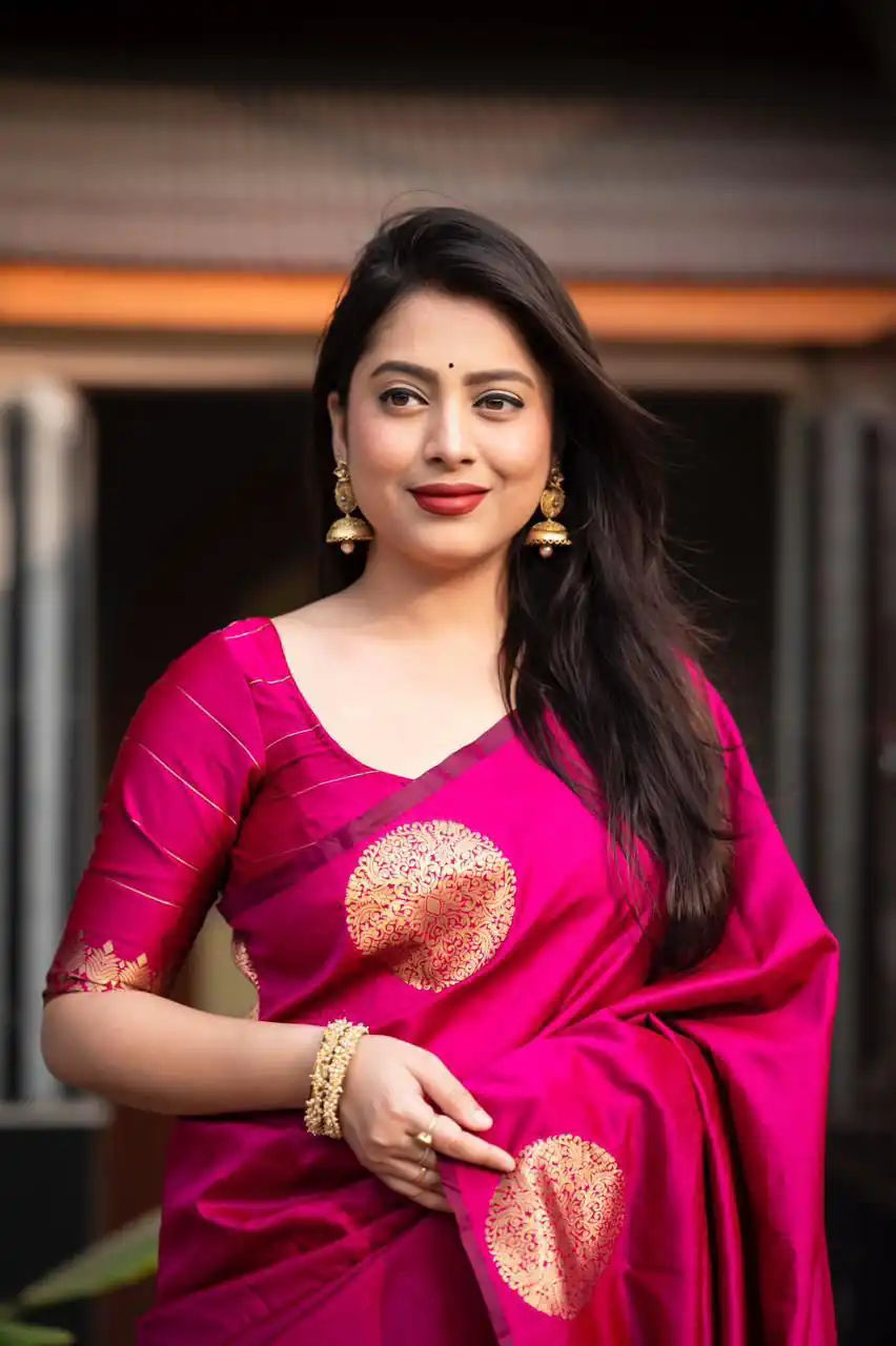 KP 5062 Rani Color Soft Lichi Silk Cloth Rich Pallu Work Saree Casual, Party Wear, Wedding, Events Etc.   Expected Delivery 4-6 Working Days @ 1299/- | Creative Sarees, Embroidered Sarees, Bollywood Sarees, Designer Sarees, Ethnic Saree, Modern Digital sarees, Party Wear Sarees, Sarees