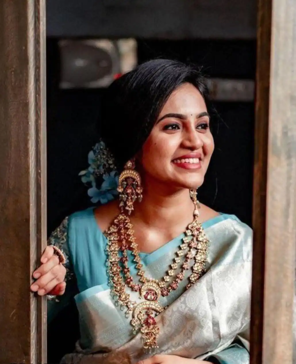 ES 8161 Silver Color Soft Lichi Silk Butti Work Saree Casual, Wedding, Party, Festive, Events Etc. Expected Delivery 4-6 Working Days @1499/- | Bollywood Sarees, Creative Sarees, Designer Sarees, Embroidered Sarees, Ethnic Saree, Modern Digital sarees, Party Wear Sarees, Sarees