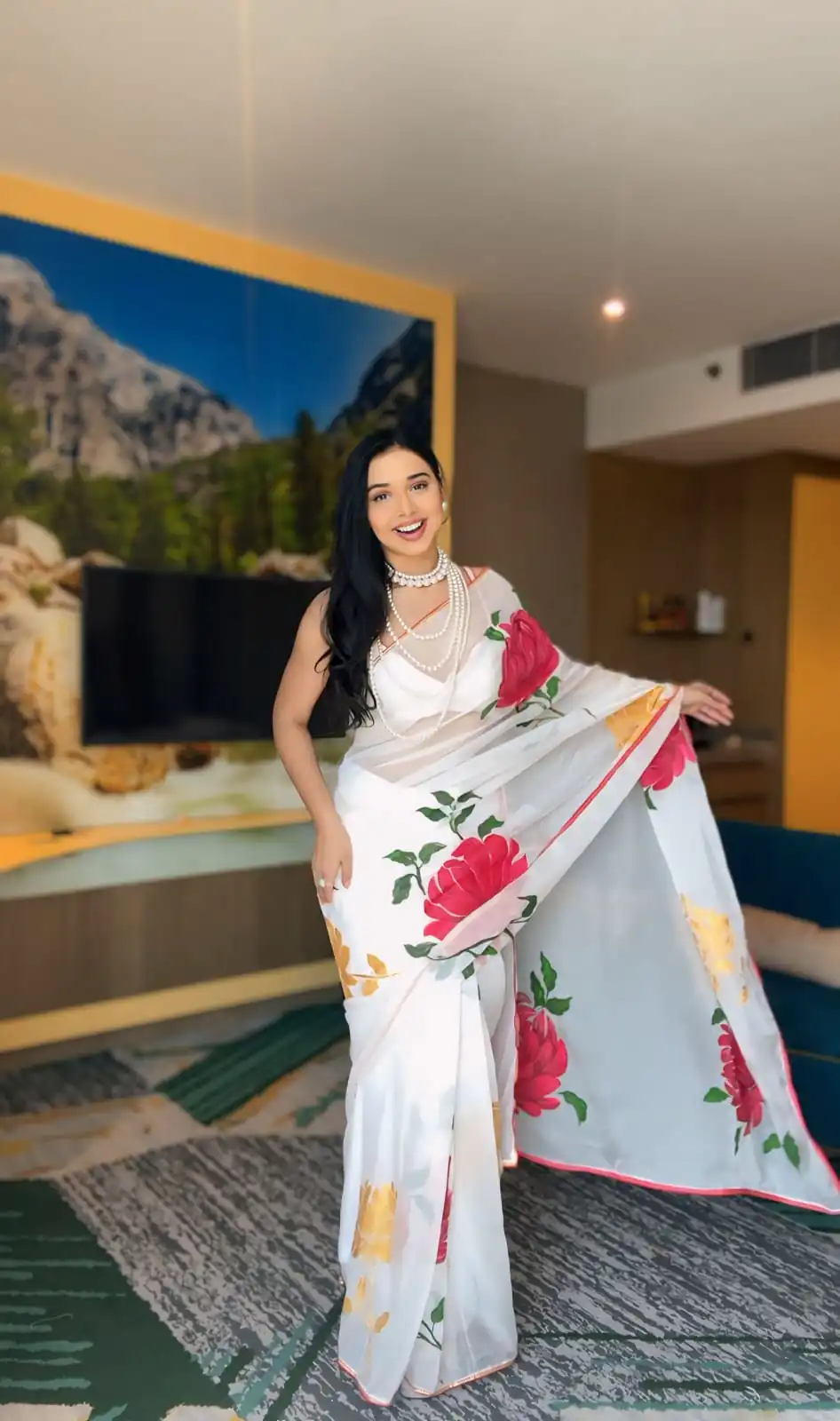  SC 264 White Color Pure Soft Georgette Silk Design All Over Saree , Party Wear, Events, Festivals Expected Delivery 4-6 Working Days 1599/- | Bollywood Sarees, Creative Sarees, Designer Sarees, Embroidered Sarees, Ethnic Saree, Modern Digital sarees, Party Wear Sarees, Sarees