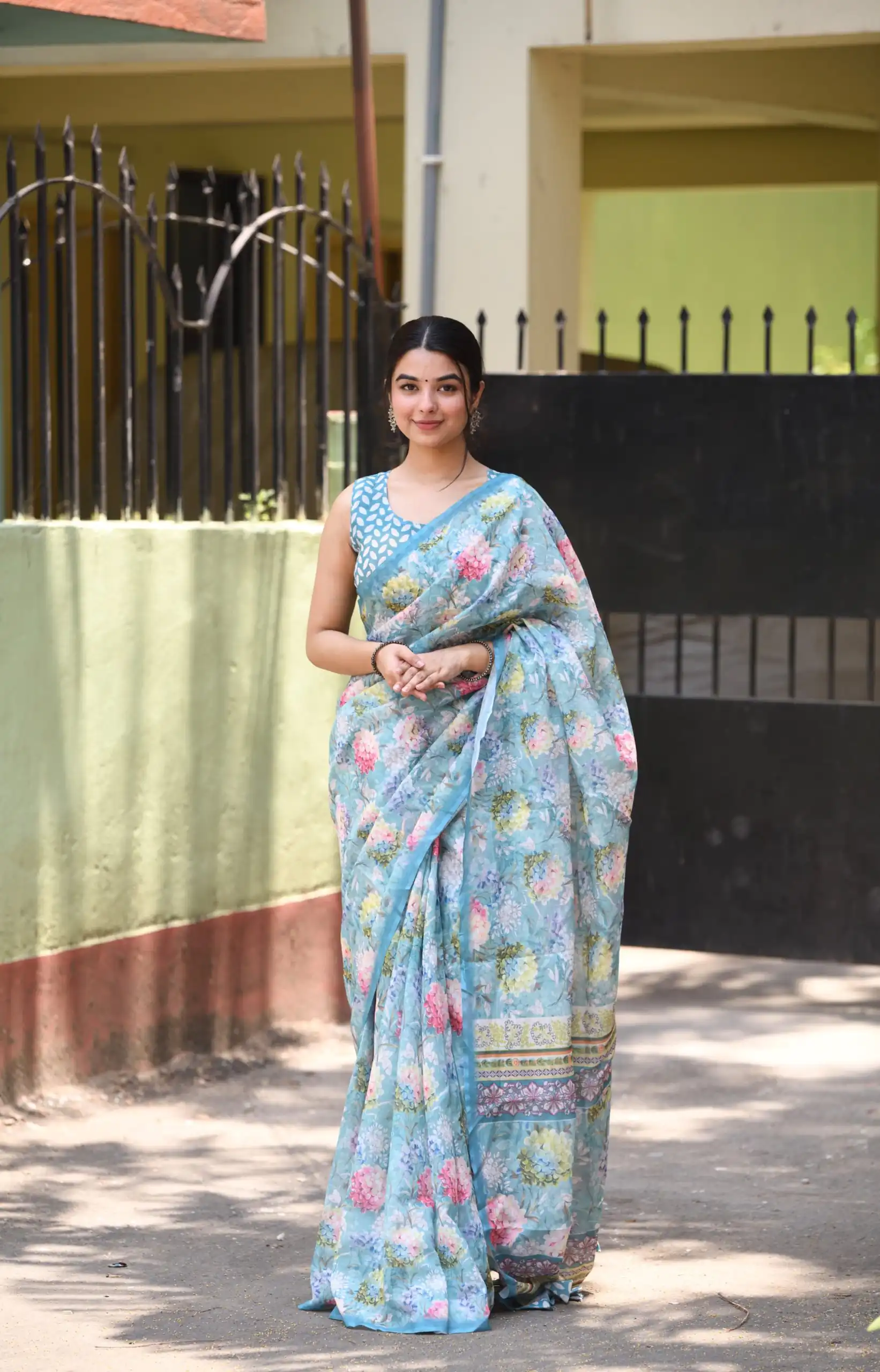 Veechis 110 Blue Color Linen Beautiful Digital Printed Work Saree Casual, Party Festive, Events. Expected Delivery 4-6 Working Days @1549/- | Bollywood Sarees, Creative Sarees, Designer Sarees, Embroidered Sarees, Modern Digital sarees, Party Wear Sarees, Sarees