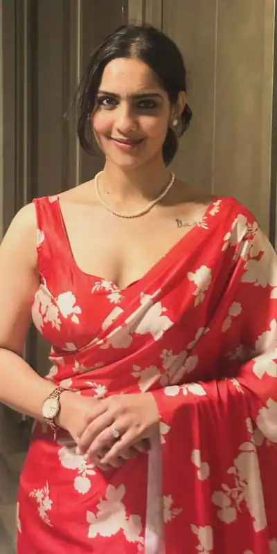  JM Diksha sharma Red Color Satin Silk Blouse Digital Print Saree, Party Wear, Events, Festivals Expected Delivery 4-6 Working Days 1549/- | Bollywood Sarees, Creative Sarees, Designer Sarees, Embroidered Sarees, Ethnic Saree, Modern Digital sarees, Party Wear Sarees, Sarees