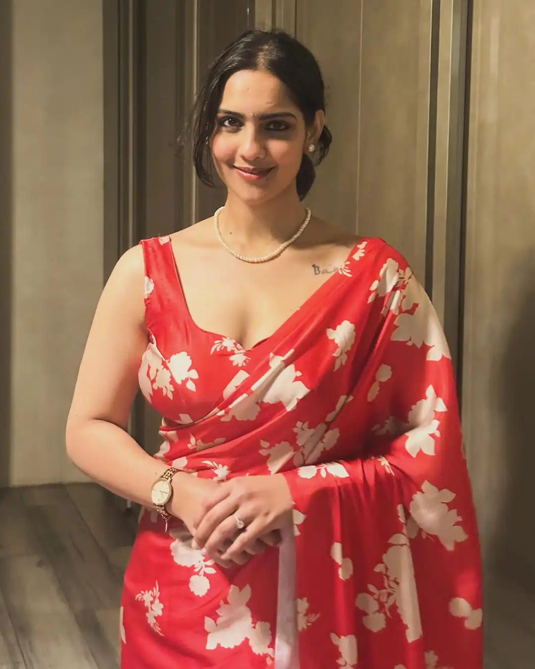  JM Diksha sharma Red Color Satin Silk Blouse Digital Print Saree, Party Wear, Events, Festivals Expected Delivery 4-6 Working Days 1549/- | Bollywood Sarees, Creative Sarees, Designer Sarees, Embroidered Sarees, Ethnic Saree, Modern Digital sarees, Party Wear Sarees, Sarees