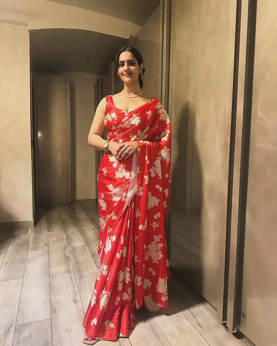  JM Diksha sharma Red Color Satin Silk Blouse Digital Print Saree, Party Wear, Events, Festivals Expected Delivery 4-6 Working Days 1549/- | Bollywood Sarees, Creative Sarees, Designer Sarees, Embroidered Sarees, Ethnic Saree, Modern Digital sarees, Party Wear Sarees, Sarees