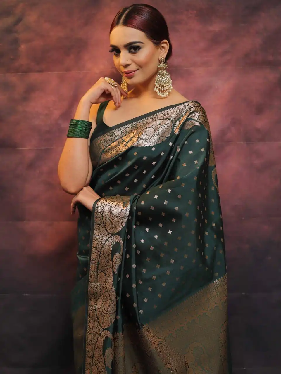 MS 443 Green Color Soft Lichi Silk Beautiful Rich Pallu All Over Saree Casual, Party Wear, Wedding, Events, Etc. Expected Delivery 4-6 Working Days 1399/- | Bollywood Sarees, Creative Sarees, Designer Sarees, Embroidered Sarees, Ethnic Saree, Modern Digital sarees, Party Wear Sarees, Sarees