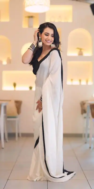 JM Ankita Lokhande White Color Heavy Japan Satin Less Border Work Saree , Party Wear, Events, Festivals Expected Delivery 4-6 Working Days 1399 /- | Bollywood Sarees, Creative Sarees, Designer Sarees, Embroidered Sarees, Ethnic Saree, Modern Digital sarees, Party Wear Sarees, Sarees