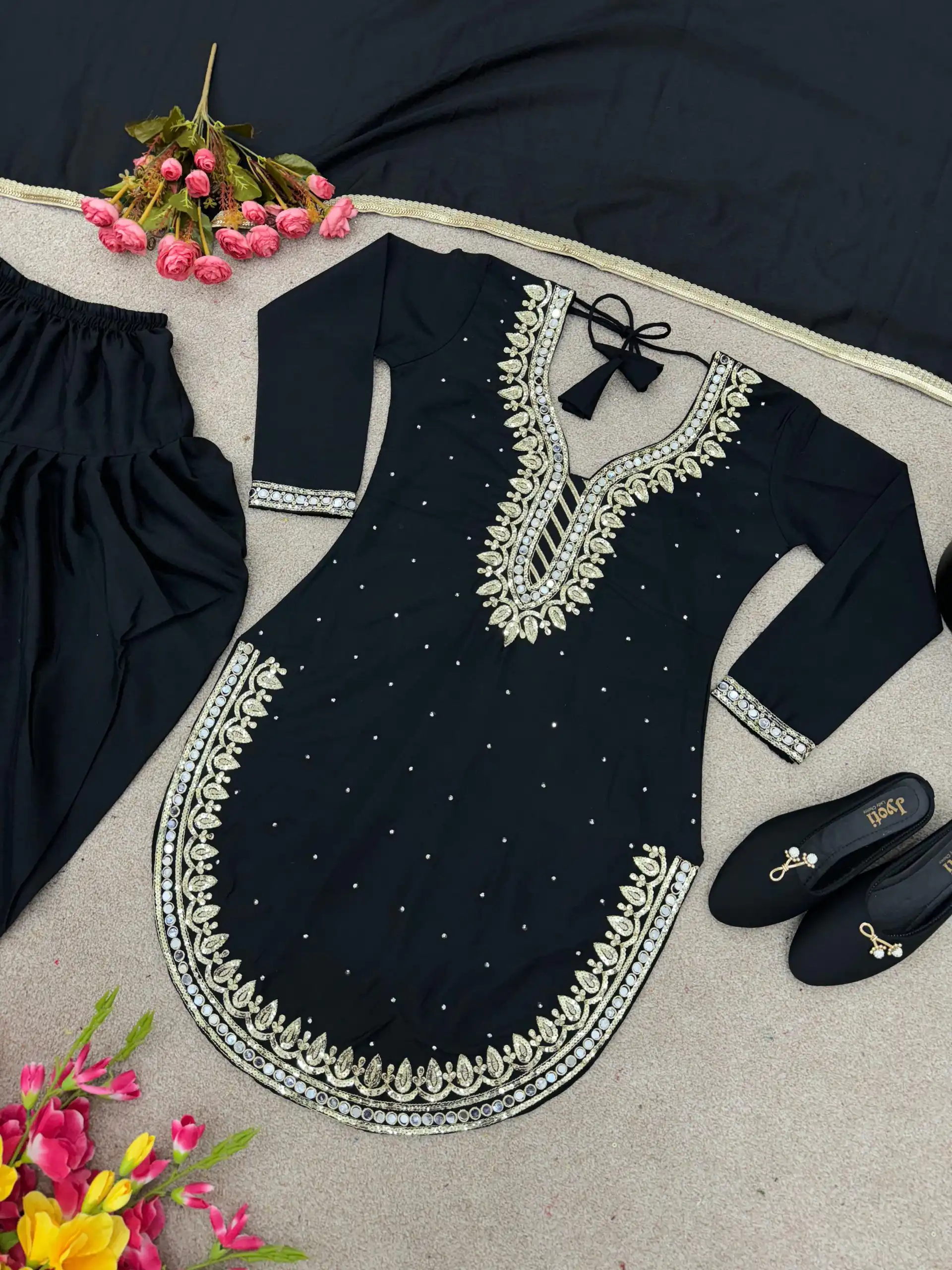 SRK 5138 Black Color Pure Chinnon Embroidery Diamond Salwar Suit Wedding, Party, Festive, Events Expected Delivery 4-6 Working Days @ 1949/- | Jump Suits, Casual Suits, Creative suits, Designer Suits, Palazzo Suits, Party Wear Suits, Patiala Suits, Salwar suit, Straight Suits