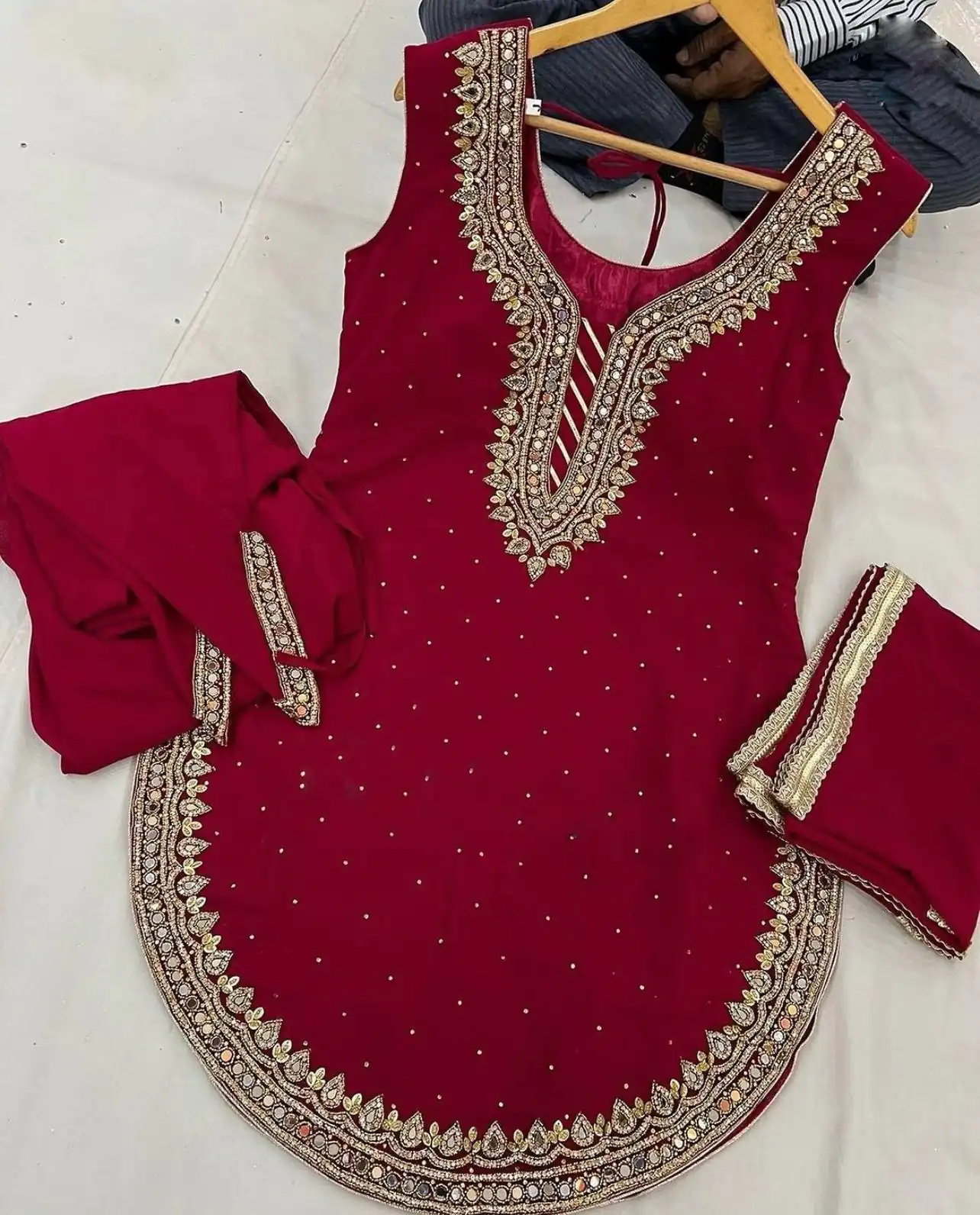 SRK 5138 Red Color Pure Chinnon Embroidery Diamond Salwar Suit Wedding, Party, Festive, Events Expected Delivery 4-6 Working Days @ 1949/- | Jump Suits, Casual Suits, Creative suits, Designer Suits, Palazzo Suits, Party Wear Suits, Patiala Suits, Salwar suit, Straight Suits
