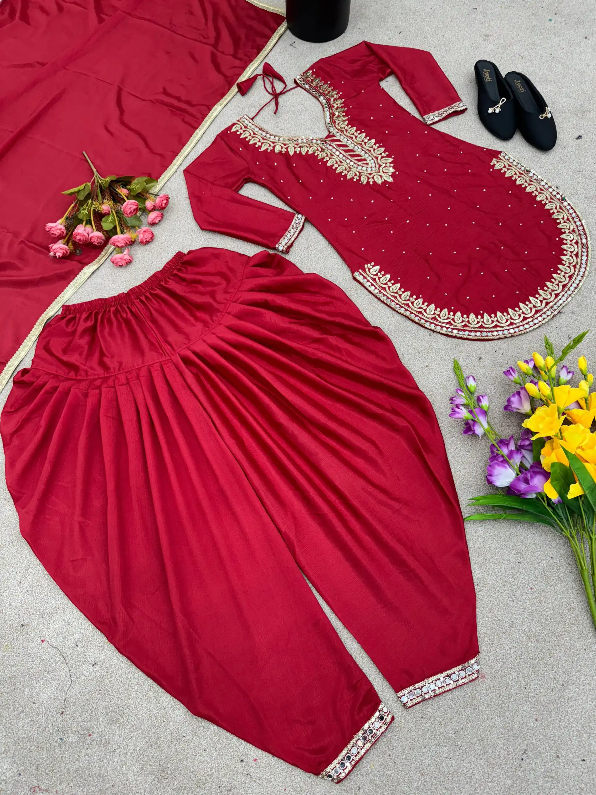SRK 5138 Red Color Pure Chinnon Embroidery Diamond Salwar Suit Wedding, Party, Festive, Events Expected Delivery 4-6 Working Days @ 1949/- | Jump Suits, Casual Suits, Creative suits, Designer Suits, Palazzo Suits, Party Wear Suits, Patiala Suits, Salwar suit, Straight Suits