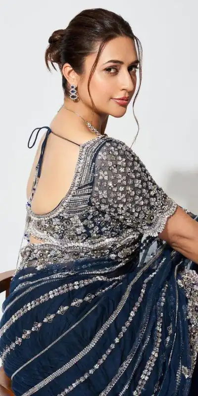 ST 1036 Navy Blue Color Blooming Vichitra Embroidery Lehenga Saree Casual, Wedding, Party, Festive, Events Etc. Expected Delivery 4-6 Working Days @2199/- | Bollywood Lehenga, Creative Lehenga, Designer Lehenga, Embroidered Lehenga, Lehenga, Party Wear Lehenga