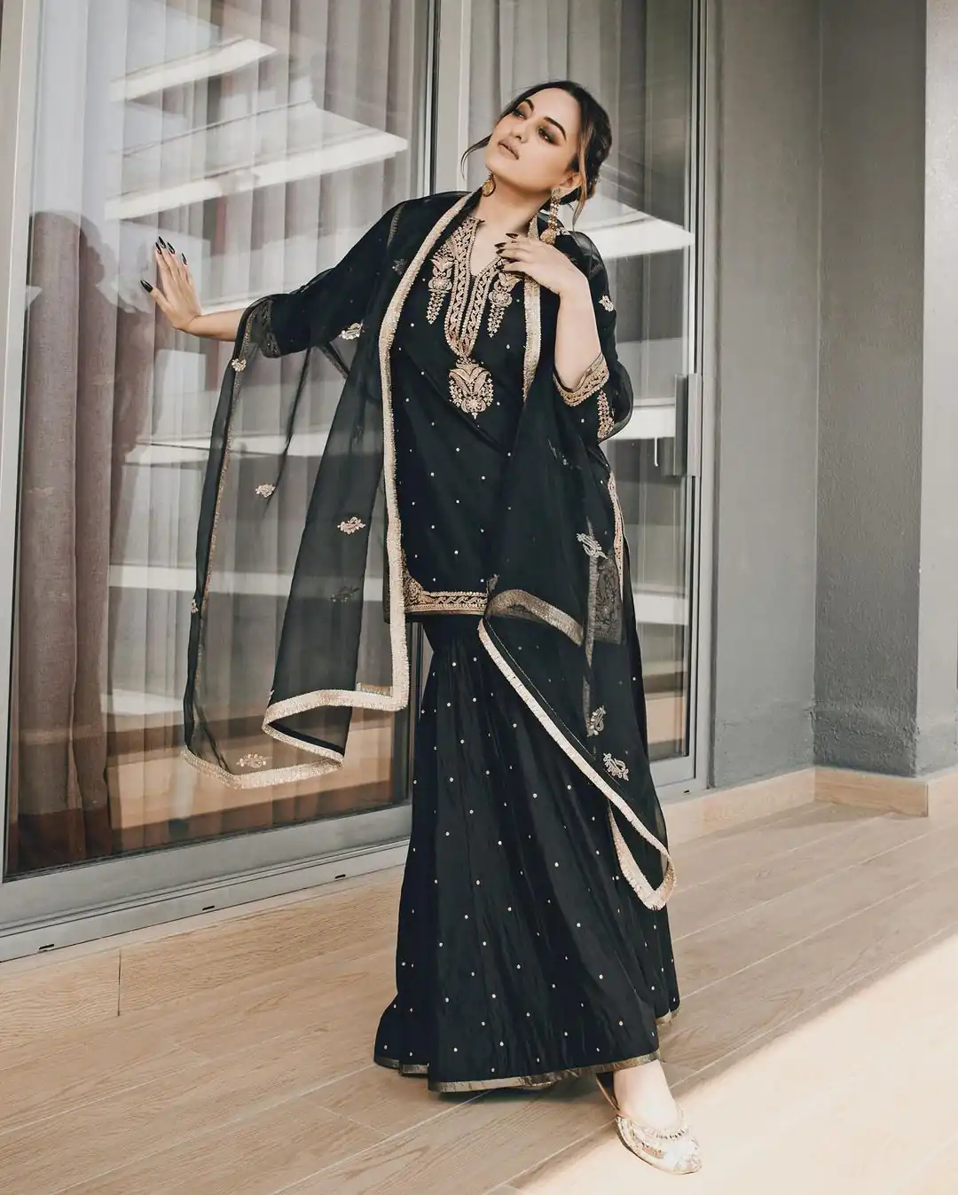 SRK 5160 Black Color Pure Chinnon Silk Embroidery Coding Dori Salwar Suit Wedding, Party, Festive, Events Expected Delivery 4-6 Working Days @ 1899/- | Jump Suits, Casual Suits, Creative suits, Designer Suits, Palazzo Suits, Party Wear Suits, Patiala Suits, Salwar suit, Straight Suits