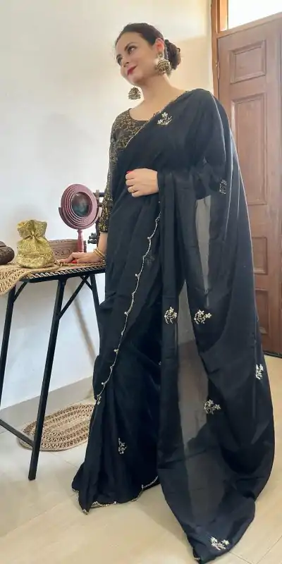  AC BEAUTY Black Color Soft Chinnon Hand Work Flower Design Saree Casual, Wedding, Festive, Events Expected Delivery 4-6 Working Days @2449/- | Bollywood Sarees, Creative Sarees, Designer Sarees, Embroidered Sarees, Ethnic Saree, Modern Digital sarees, Party Wear Sarees, Sarees