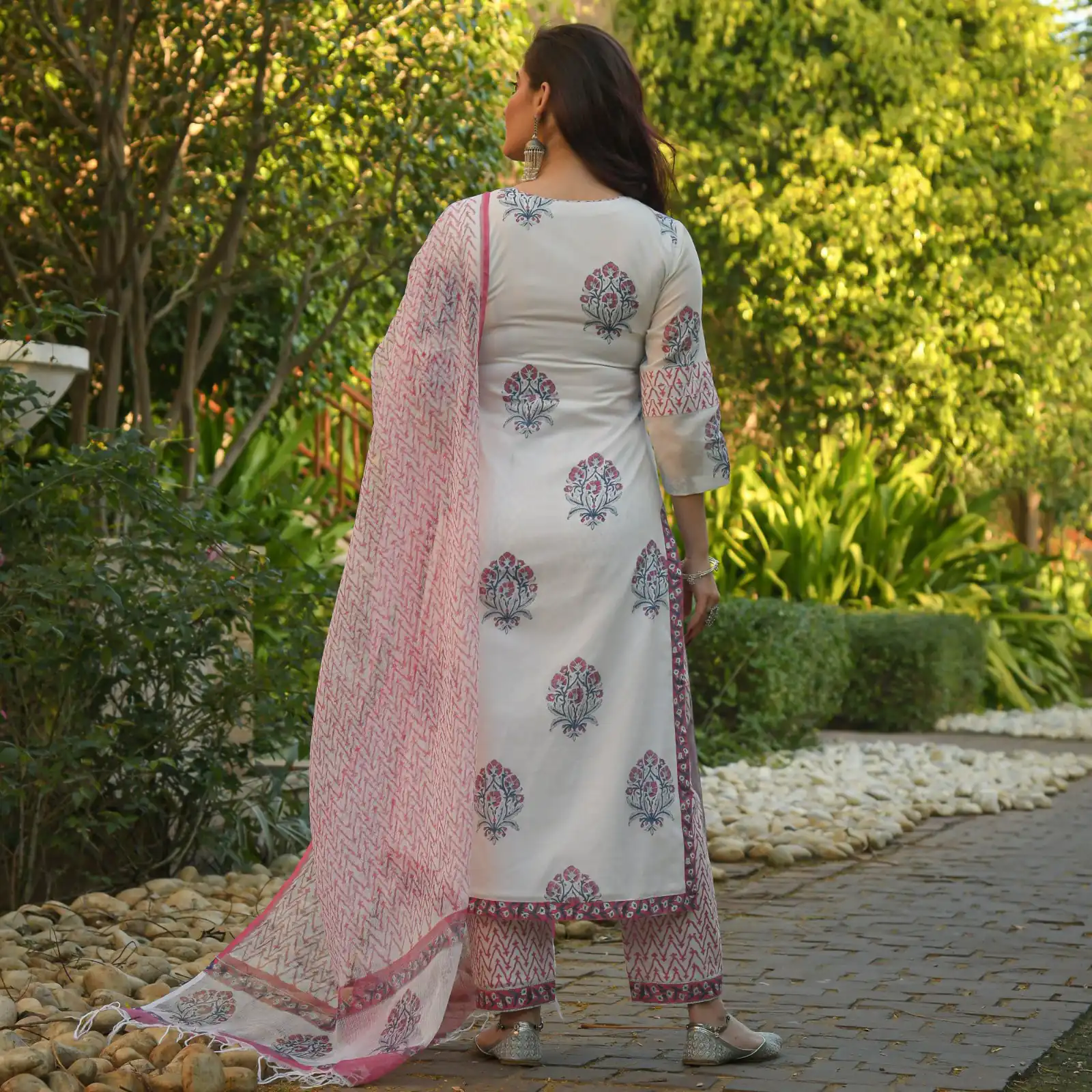 DDH ADYA WHITE Color Viscose Cotton Printed Work Salwar Suit Casual, Party, Wedding, Festive, Events Etc. Expected Delivery 4-6 Working Days @1649/- | Casual Suits, Creative suits, Designer Suits, Palazzo Suits, Party Wear Suits, Patiala Suits, Salwar suit, Straight Suits