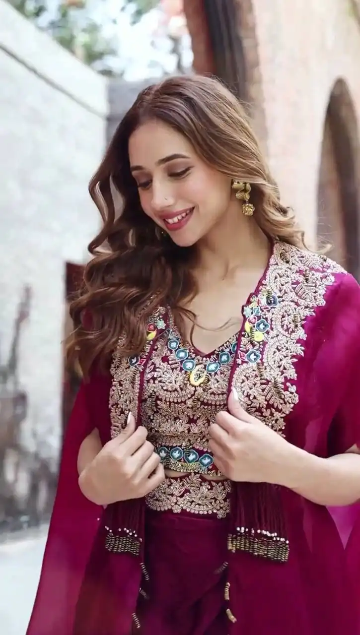 ST 1031 Purple Color Georgette Embroidery Work Lehenga Choli Koti Casual, Wedding, Party, Festive, Events Etc. Expected Delivery 4-6 Working Days @1849/- | Bollywood Lehenga, Creative Lehenga, Designer Lehenga, Embroidered Lehenga, Lehenga, Party Wear Lehenga