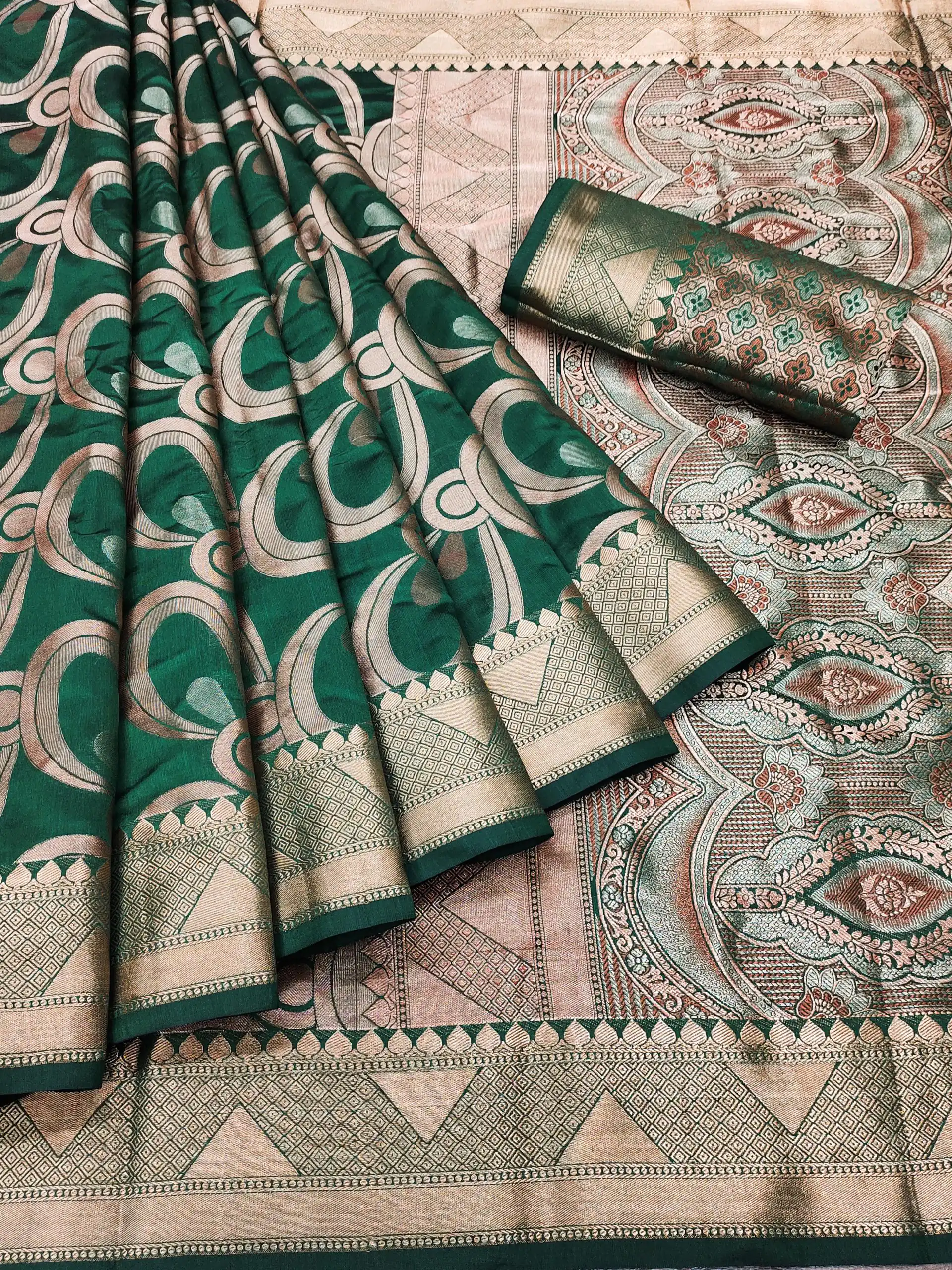 MB 3278 Green Color Soft Lichi Silk Beautiful Cooper Zari Saree Casual, Wedding, Party, Festival, Events, Etc. Expected Delivery 4-6 Working Days @1699/- | Bollywood Sarees, Creative Sarees, Designer Sarees, Embroidered Sarees, Ethnic Saree, Modern Digital sarees, Party Wear Sarees
