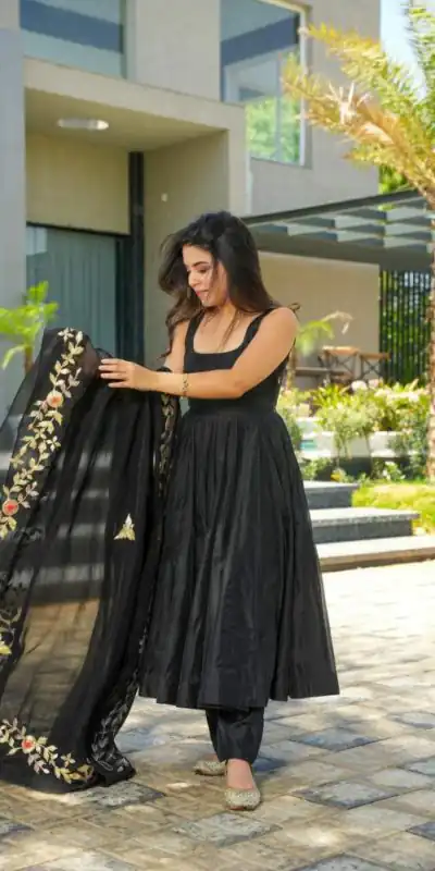 RTC 5710 Black Color Chinon silk Thread Sequence Salwar Suit Wedding, Party, Festive, Events Etc. Expected Delivery 4-6 Working Days @2299/- | Casual Suits, Creative suits, Designer Suits, Palazzo Suits, Party Wear Suits, Patiala Suits, Salwar suit, Straight Suits